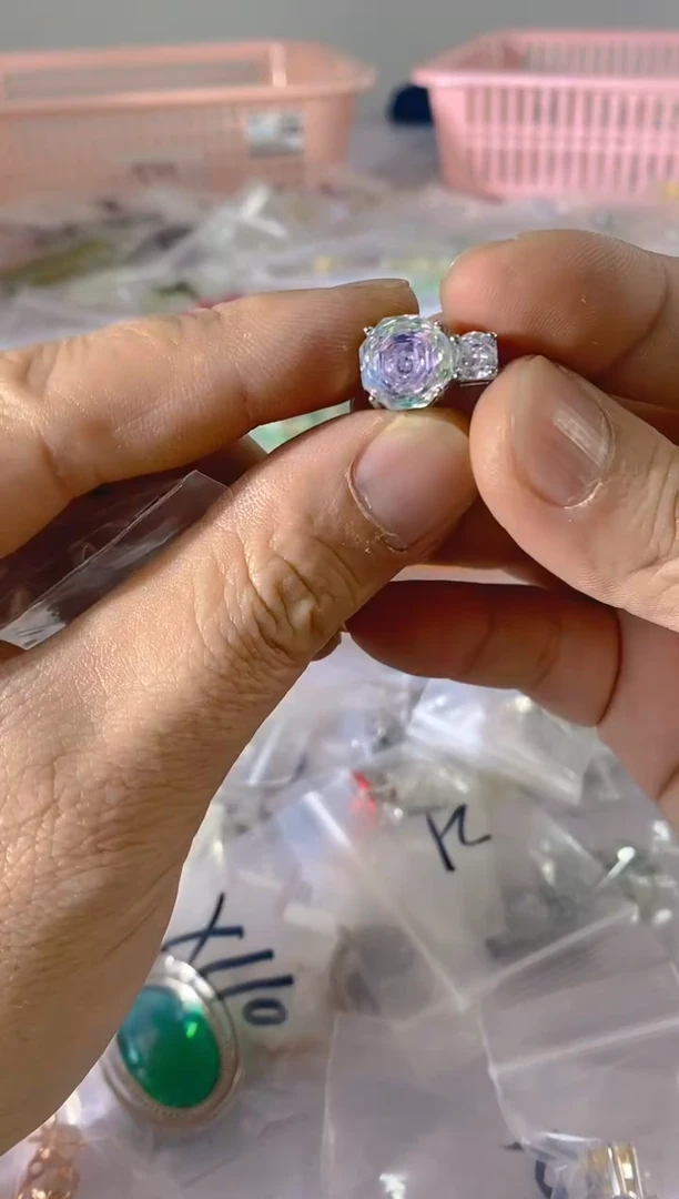 【闪购商品】水晶颈饰银S925镶嵌974红宝，蓝宝，多样性发一件赠链