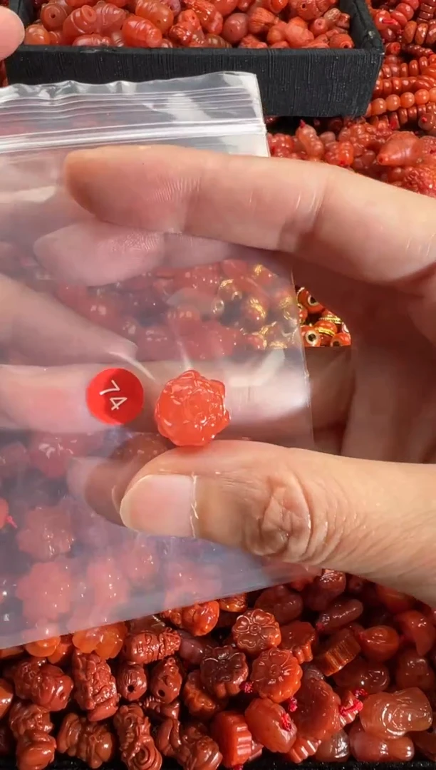 【闪购商品】南红玛瑙颈饰未镶嵌1