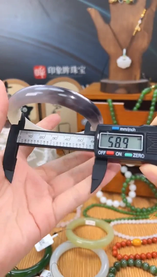 未镶嵌手镯和田玉cg