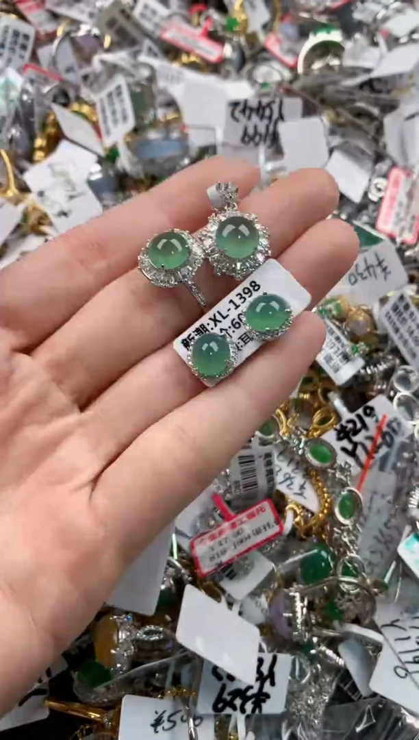 银S925镶嵌戒指翡翠111         10