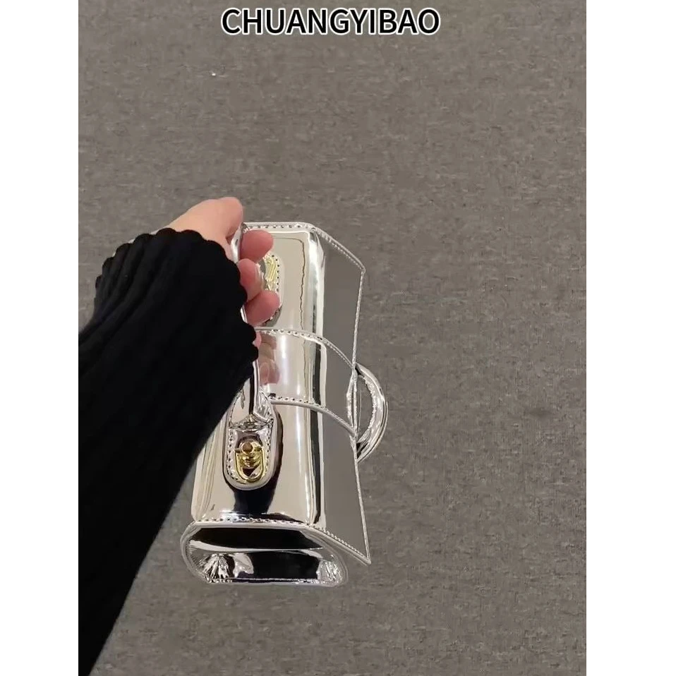 银色小包包女士2025新款小众超火手提包百搭质感迷你夏季斜挎小包