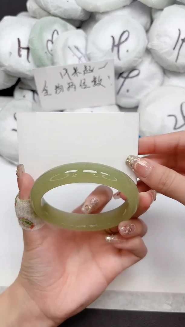 未镶嵌手镯石英质玉91-60.1