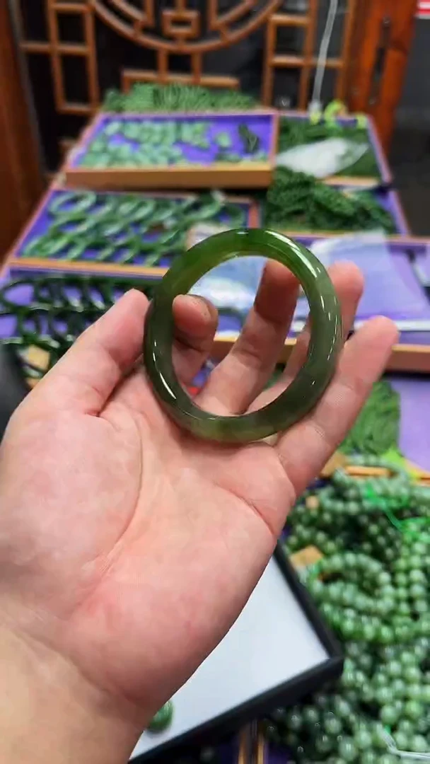 和田玉（碧玉）手镯未镶嵌和田玉碧玉猫眼手镯56.5