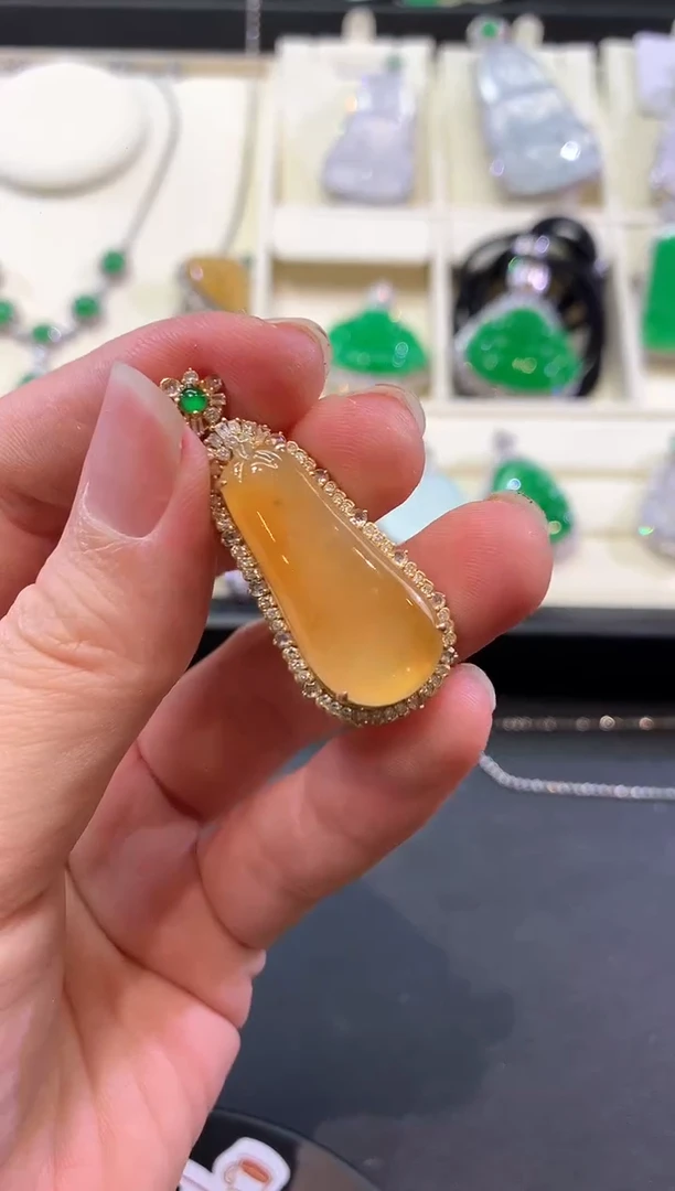翡翠18K金镶嵌吊坠(不含链)d31