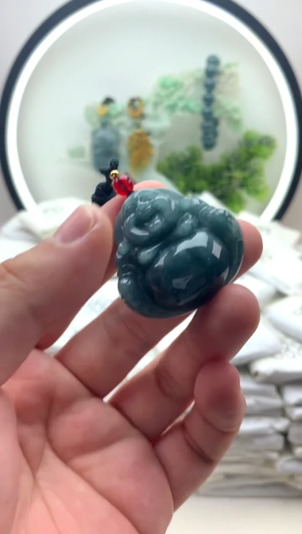 颈饰未镶嵌翡翠佛公