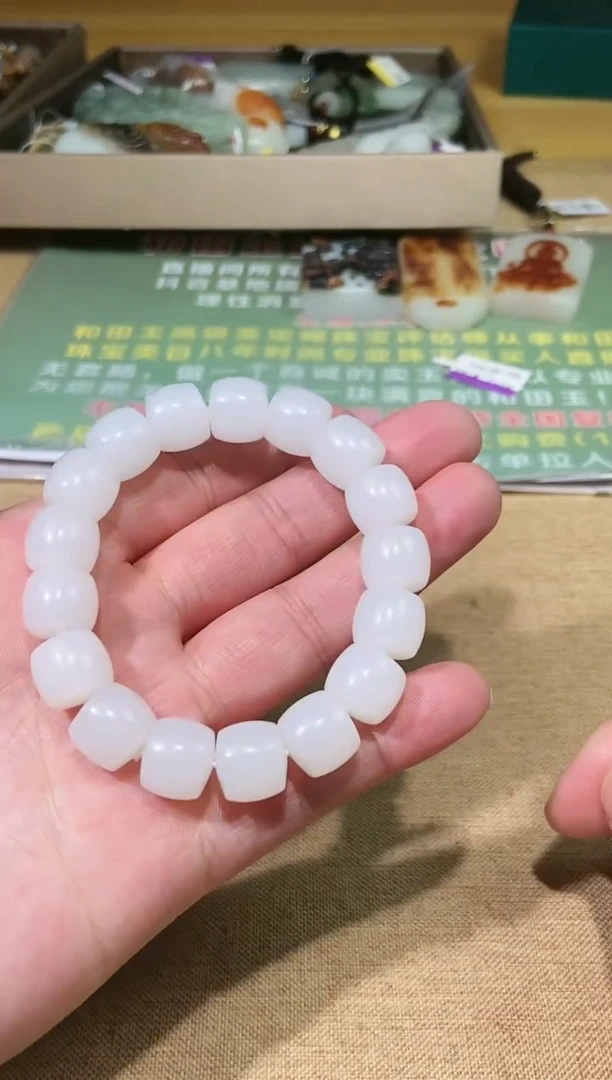 颈饰未镶嵌和田玉鱼****术多样性拍一发一