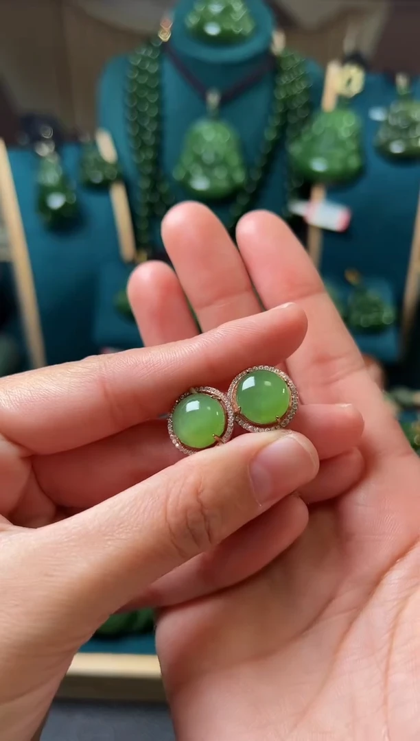 【闪购商品】和田玉（碧玉）耳钉银S925镶嵌碧玉