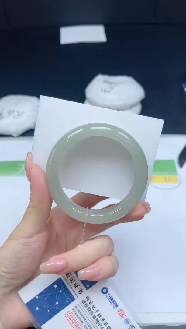未镶嵌手镯石英质玉045-5253
