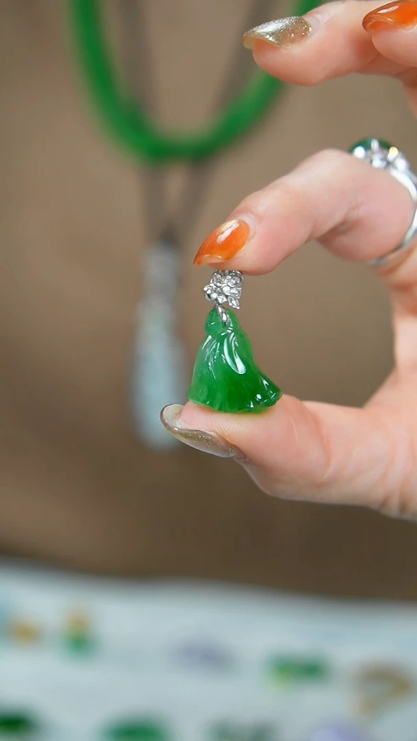 【闪购商品】翡翠挂件18K金镶嵌35-吊坠/姿/YJ