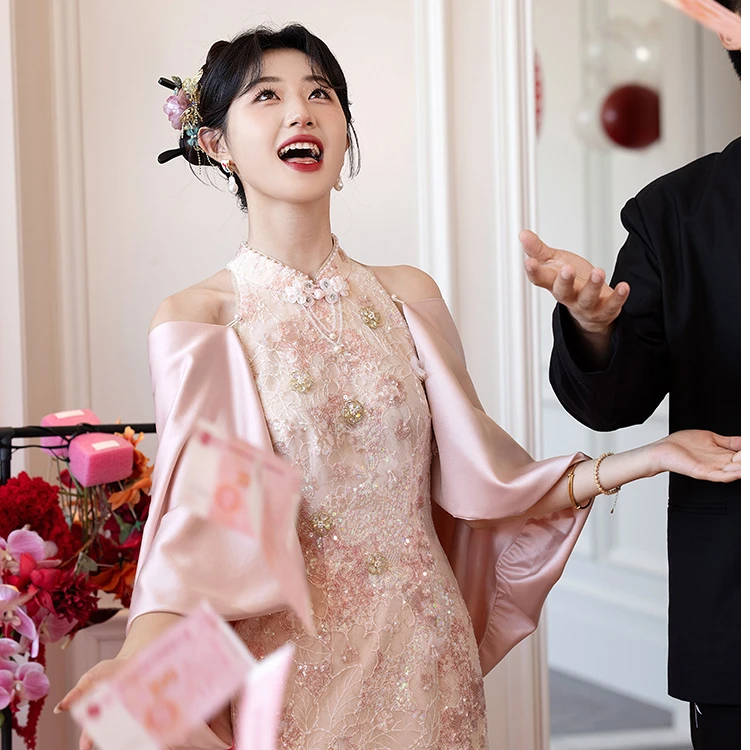 艾诗霓《与卿》新中式挂脖改良旗袍高端气质修身款领证订婚礼服女