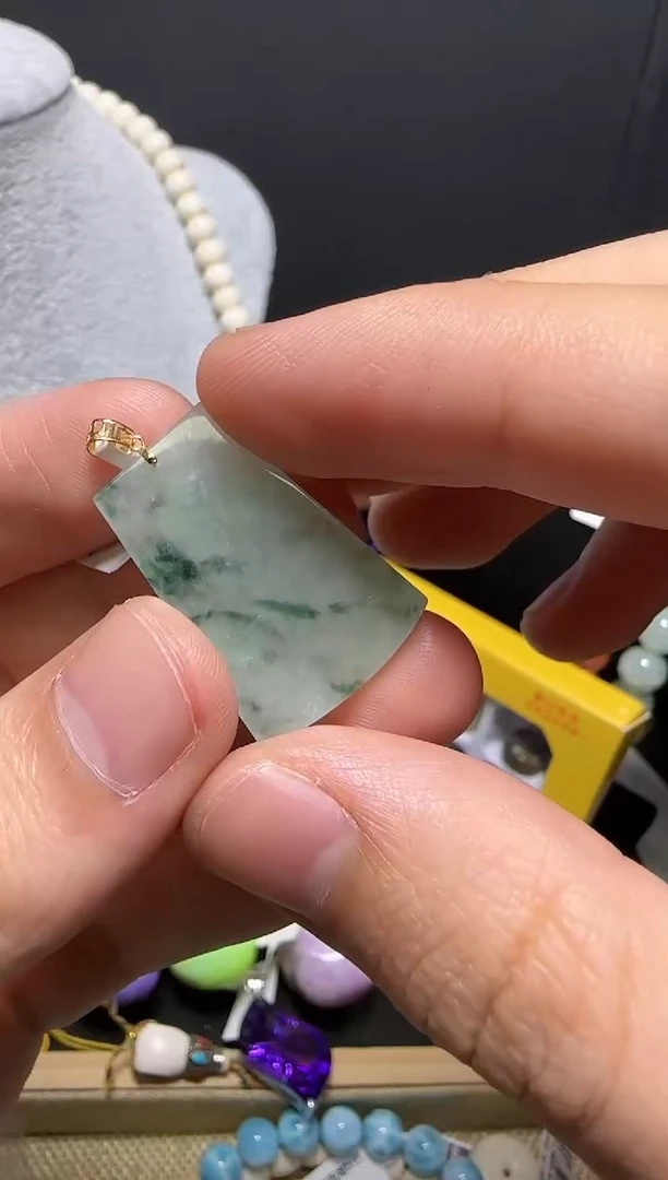 翡翠18K金镶嵌吊坠(不含链)10 HE-翡翠无事牌18K金扣头