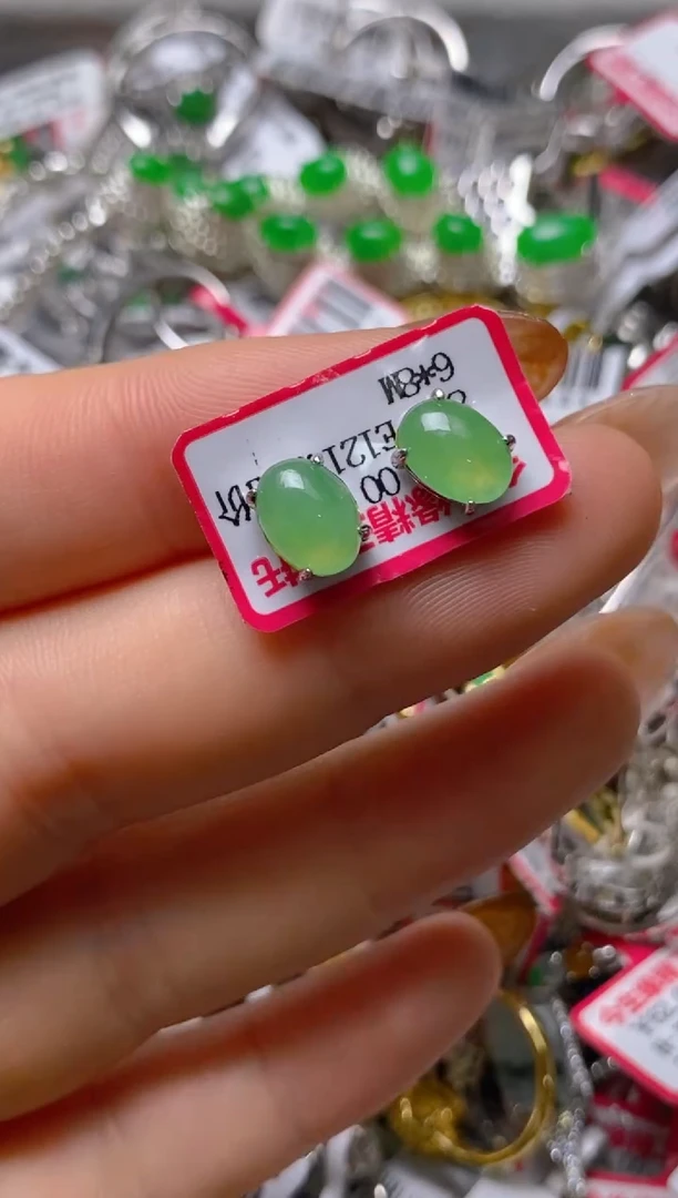 银S925镶嵌戒指翡翠百内无证书