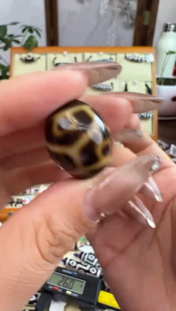 【闪购商品】玛瑙/玉髓吊坠(不含链)未镶嵌74.微瑕随机发