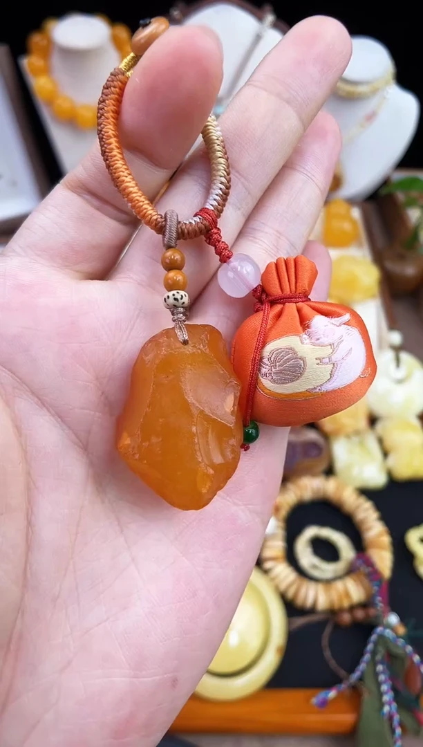 琥珀未镶嵌珠宝奇石柒月