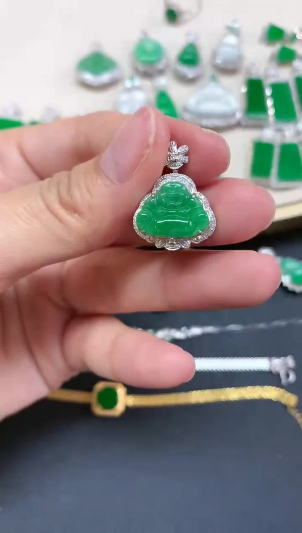 【闪购商品】翡翠吊坠(不含链)18K金镶嵌Z585|3980