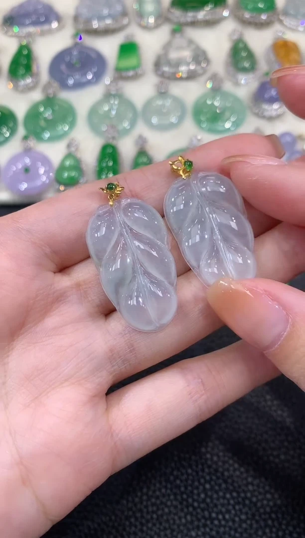 吊坠(不含链)18K金镶嵌翡翠A2 多样性发货一件