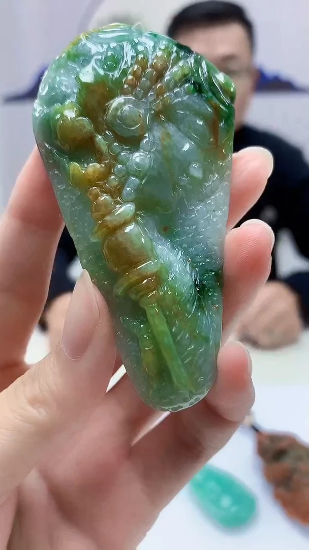 【闪购商品】定制翡翠未镶嵌5152zm-毛货挂件佛观天下355