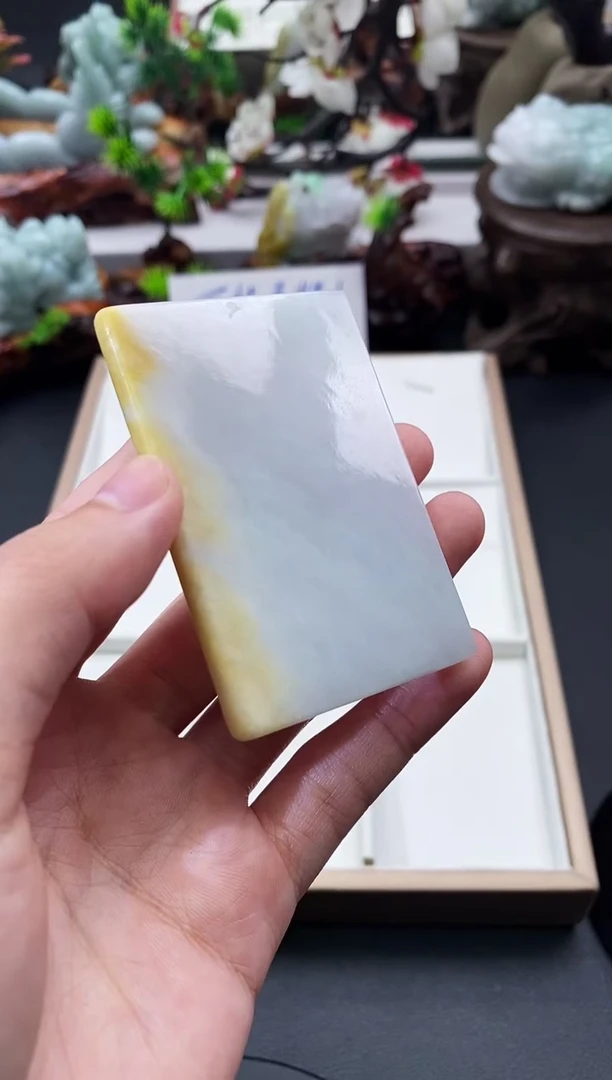 翡翠未镶嵌颈饰天然缅甸A货翡翠