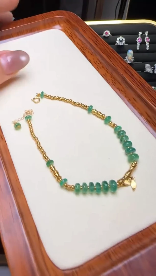 手链18K金镶嵌祖母绿5ct设计款手链