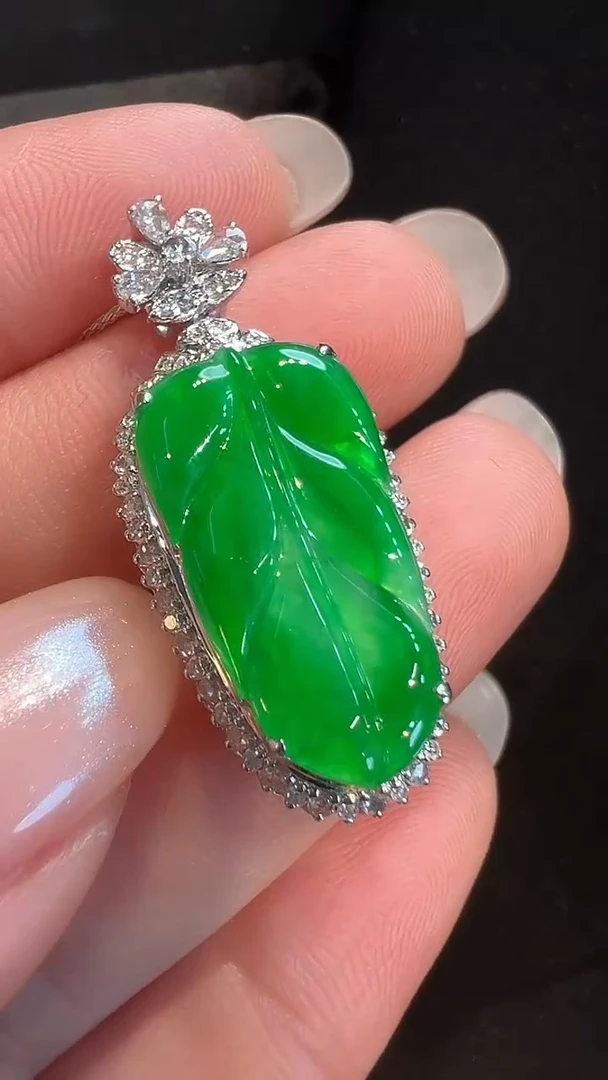 吊坠(不含链)18K金镶嵌翡翠AL6