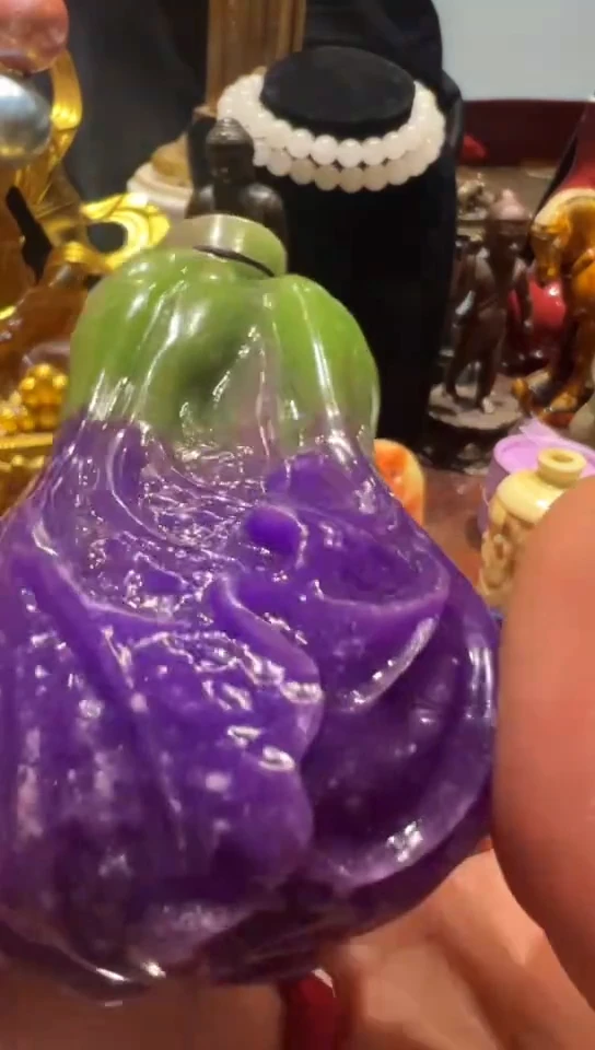 把玩小白菜造型的把玩件