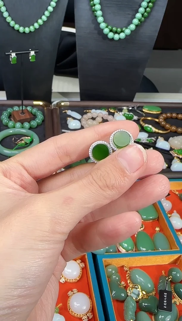 银S925镶嵌和田玉耳饰1