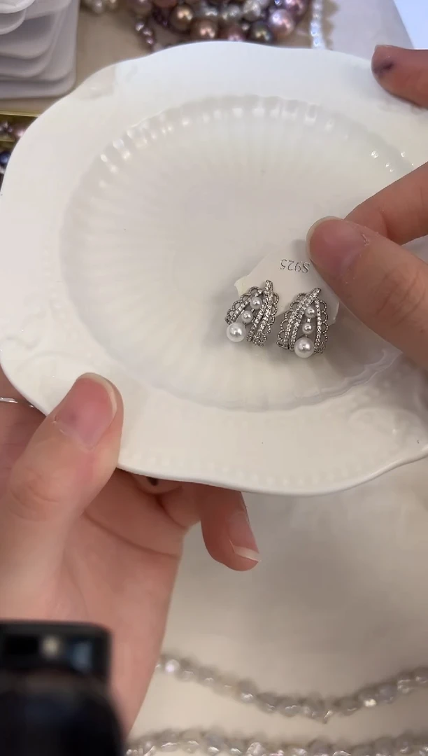 银S925镶嵌耳饰淡水珍珠极光正圆蕾丝耳饰