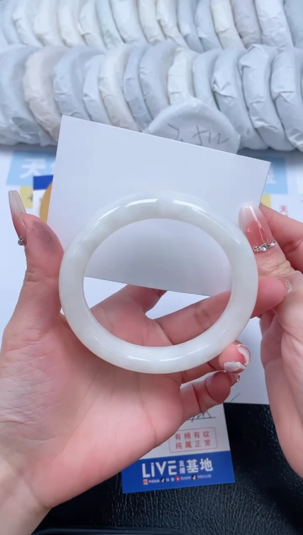 【闪购商品】和田玉手镯未镶嵌T242-62.5