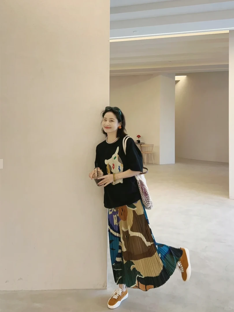 2025夏季新款韩系设计感猫咪印花短袖上衣搭配趣味百褶裙两件套女