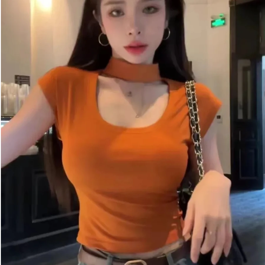 气质挂脖针织上衣女2025夏季新款收腰紧身显瘦短款短袖t恤上衣潮