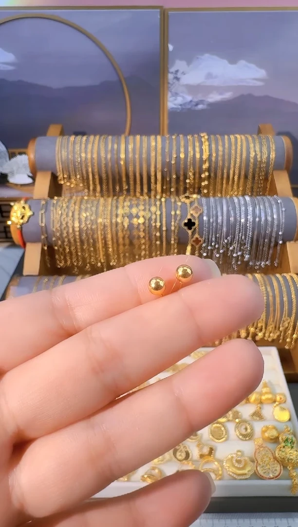 光面珠耳钉 0.56g