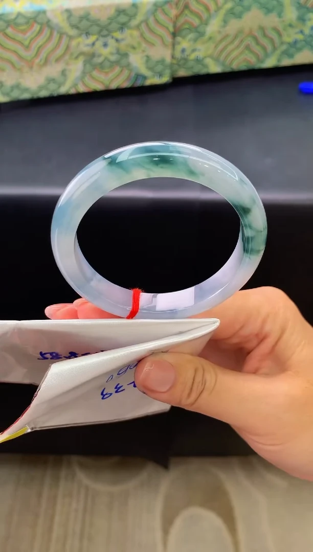 未镶嵌手镯翡翠翡翠手镯