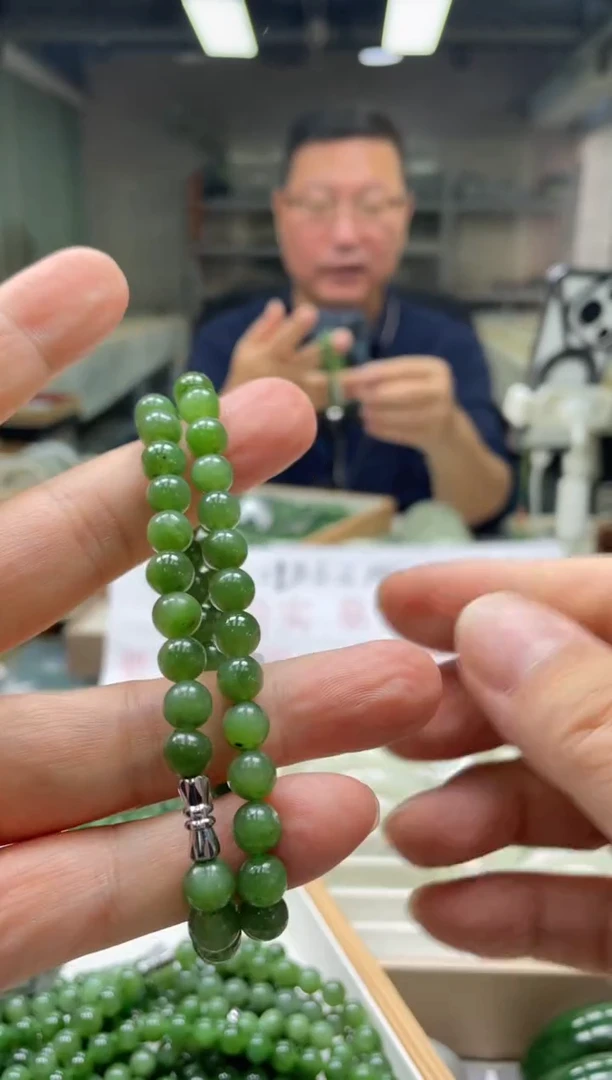 【闪购商品】和田玉毛衣链未镶嵌碧玉女神链 多样性发货其一