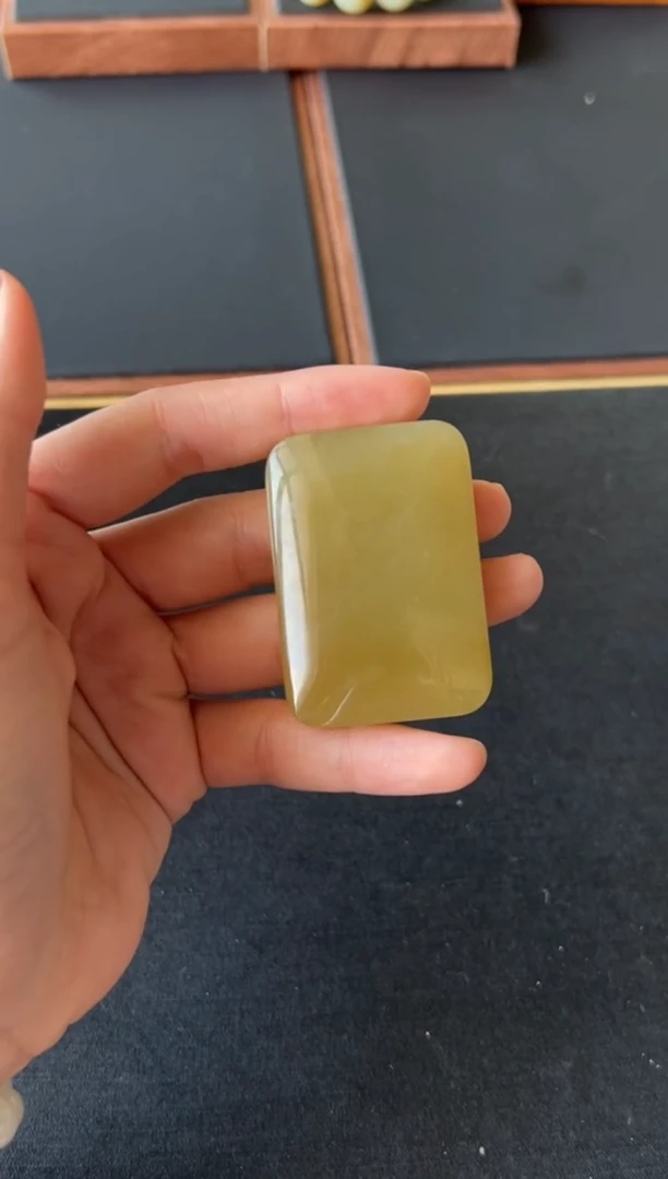 【闪购商品】和田玉吊坠(赠链)未镶嵌且末微色差近矿2号矿