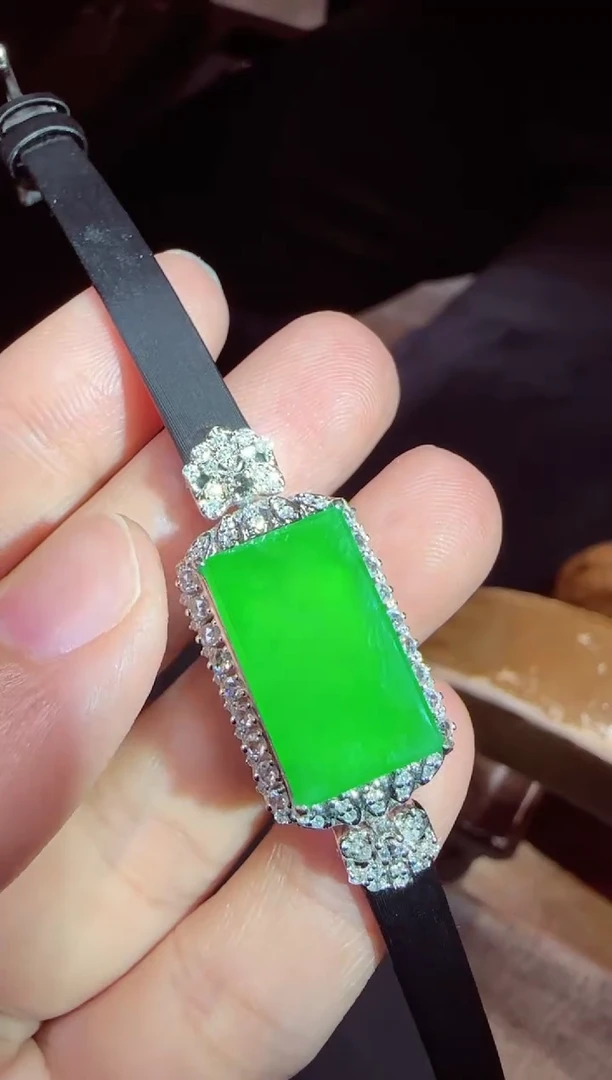 【闪购商品】翡翠手链18K金镶嵌无事牌