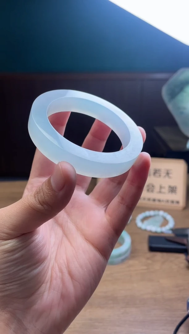 【闪购商品】定制翡翠手镯未镶嵌定制