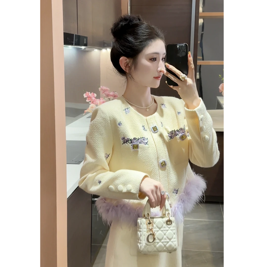 【周粥】【紫菱】秋冬新款设计感可拆卸鸵鸟毛拼接刺绣套装JJQ4TZ5396