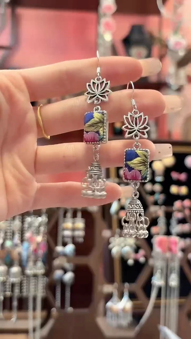 织绣 云织谣民族风精美饰品  195