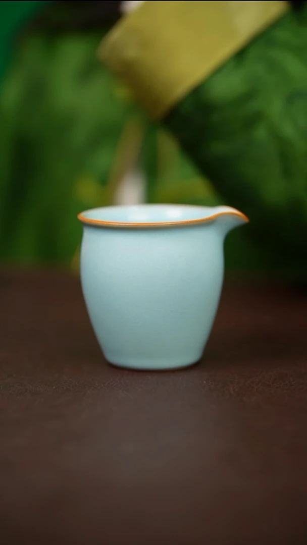 一级天青铜口束腰公道杯