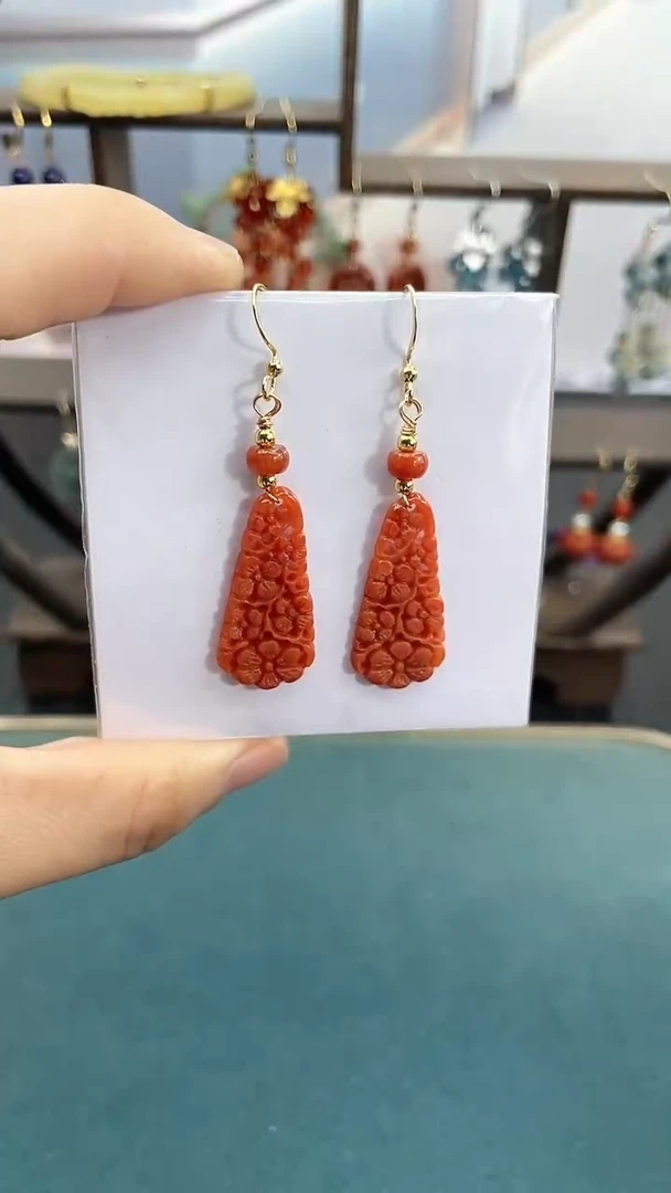 14K金镶嵌翡翠耳饰凤尾花耳钩