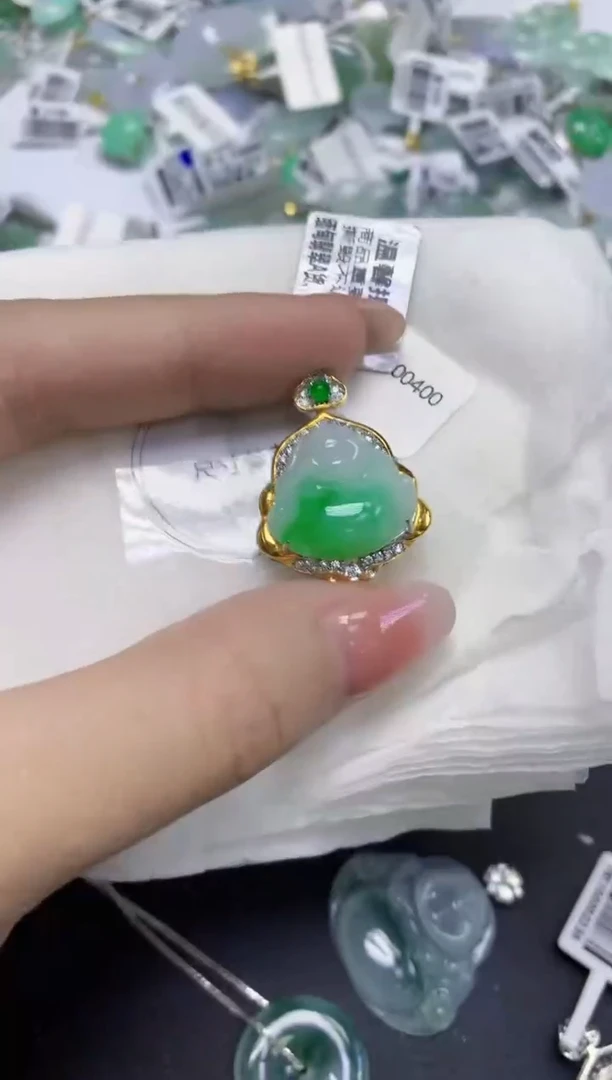 颈饰未镶嵌翡翠天然缅甸翡翠A货多样性发一件