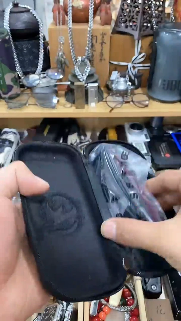 瓷片闪购商品  如图所示