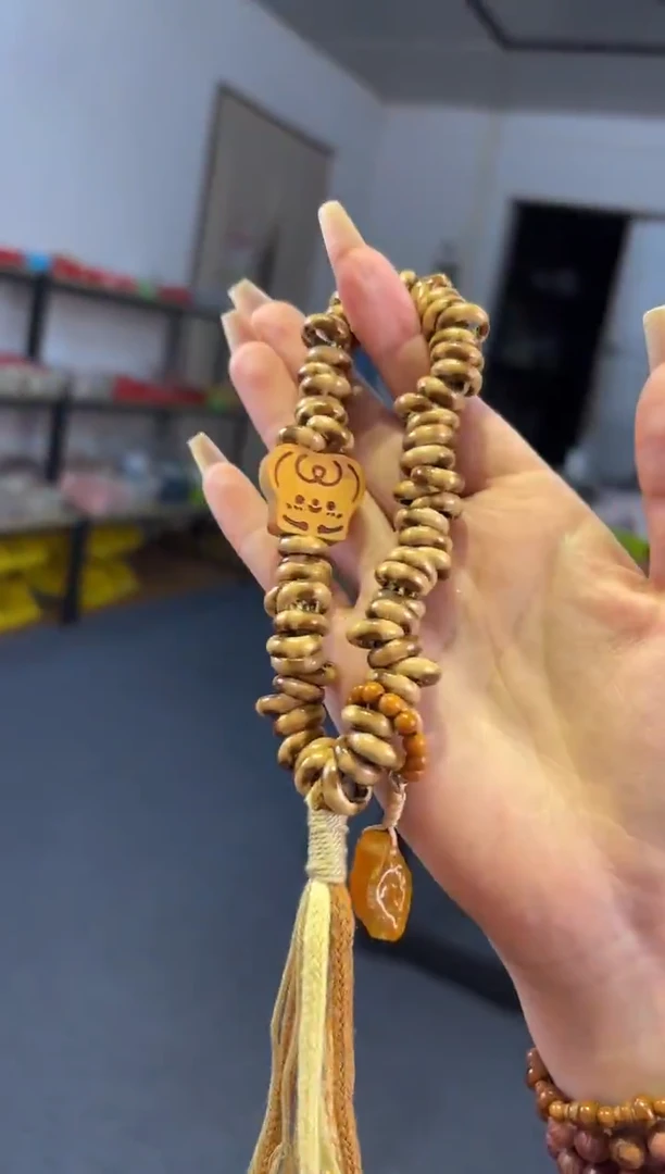 吊坠菩提根/象牙果   紫金鼠甜甜圈【蜡笔小新】