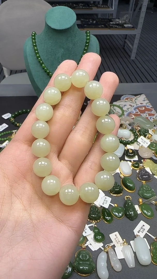 未镶嵌手串和田玉1