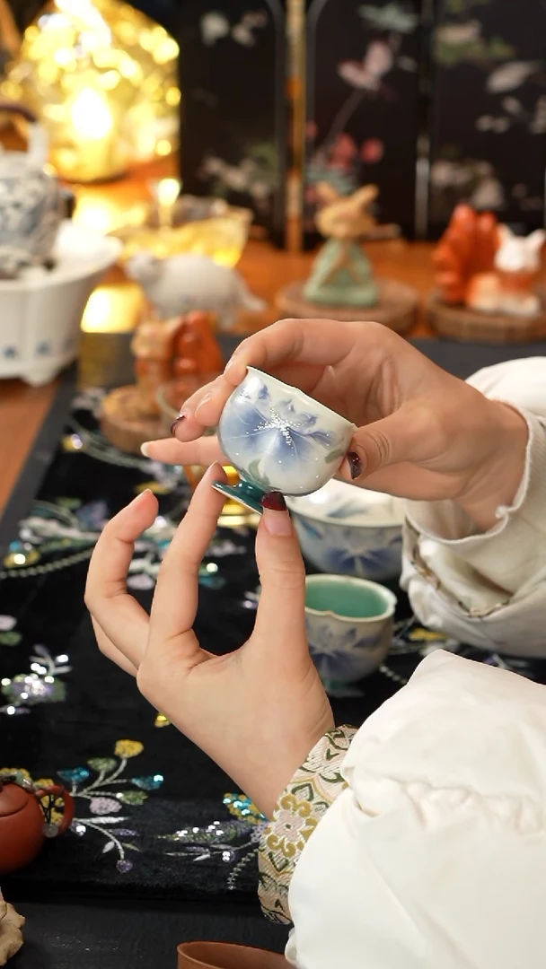 【闪购商品】丘野 魏冉手工手绘鸢尾花小高足主人杯