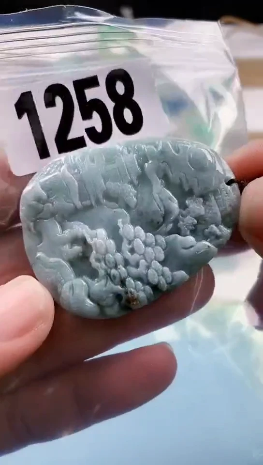 【闪购商品】翡翠挂件未镶嵌天然翡翠吊坠挂件