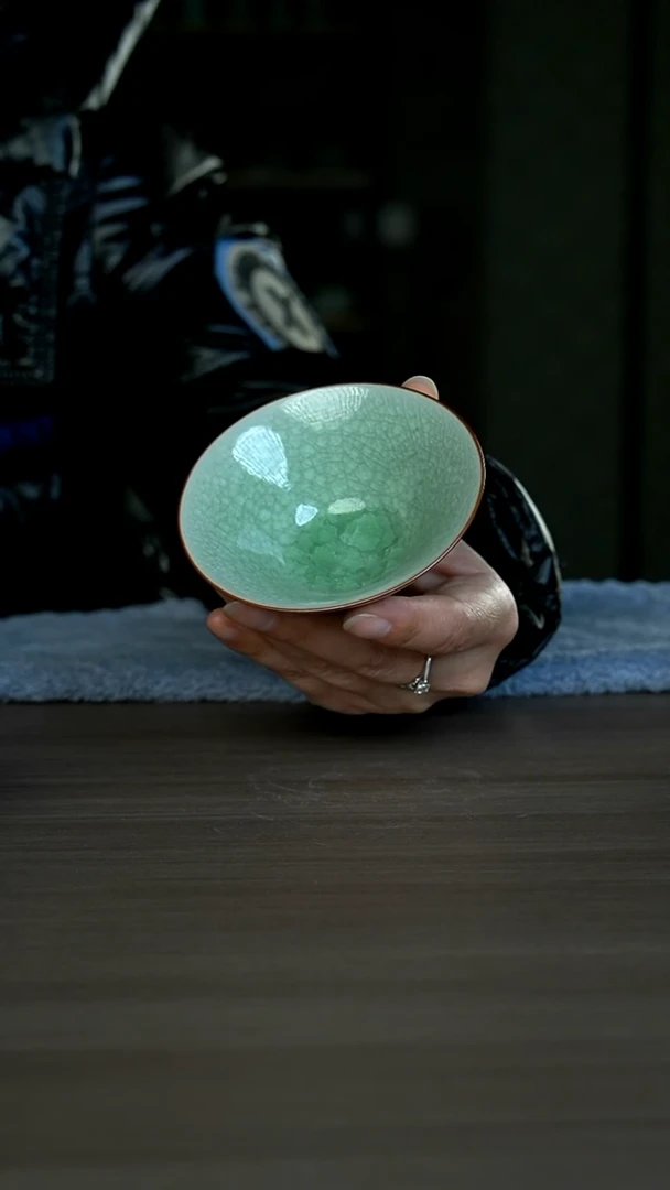 【闪购商品】杯豆绿冰片斗笠杯一级