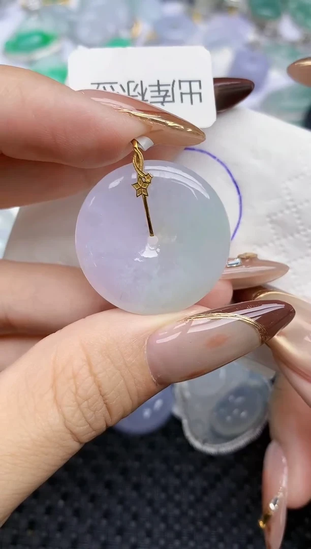 颈饰18K金镶嵌翡翠58   天然翡翠A货  百元以上9米证书费自理