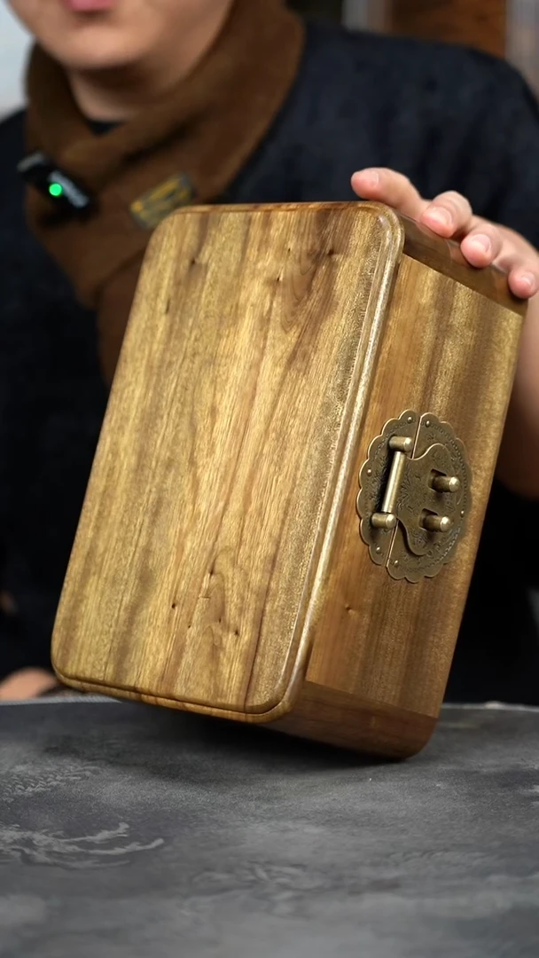 【闪购商品】金丝楠木雕777号拆房老料精工首饰盒