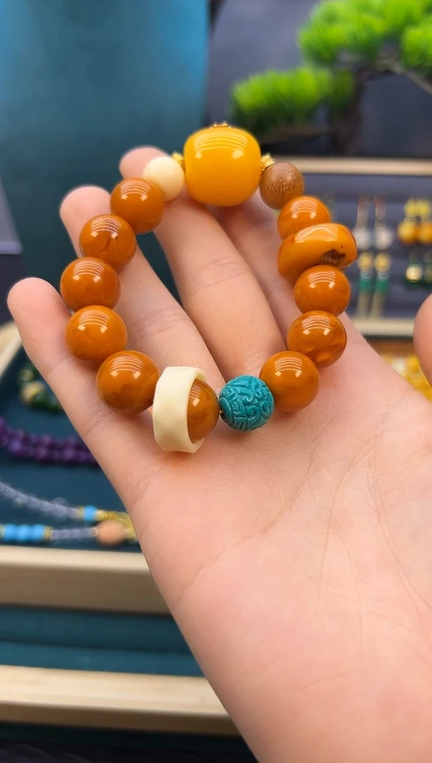 【闪购商品】蜜蜡耳饰14K金镶嵌S83